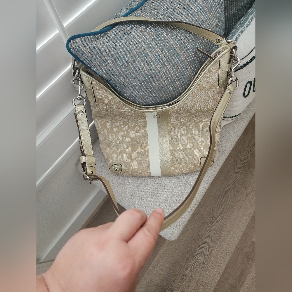 Coach Beige & White & Gold Adjustable 1 Crossbody/1 Shoulder Strap - Picture 14 of 16